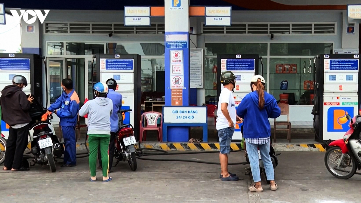 Vĩnh Long: Khoảng 95% cửa hàng xăng dầu đã chuyển sang kinh doanh E10